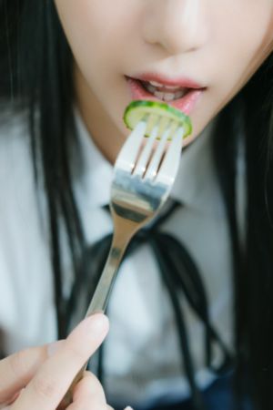 教室脔到她哭h粗话h_高清电视剧在线观看