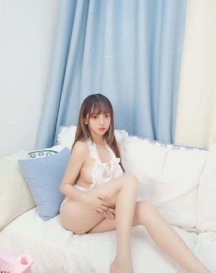 老太爷含着乳妇的奶头_在线视频网