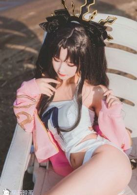 操死小骚货_中英字幕1080