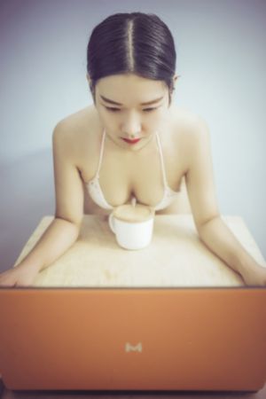 微信黄色小视频_BD国语高清视频观看