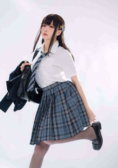 r18本子熟肉全彩bl_720免费全集观看