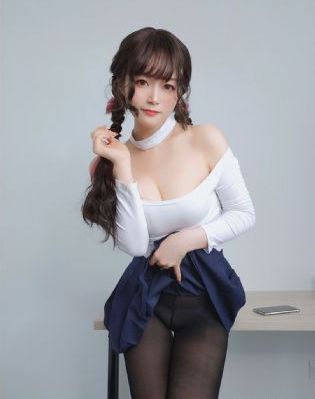 女子双手双脚被胶水粘住无法自救_高清电影在线看
