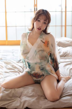 班花解开衬衫的扣子_在线播放高清